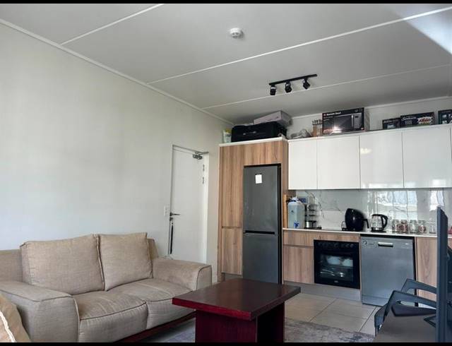 1 BEDROOM APARTMENT FOR SALE IN SANDOWN
